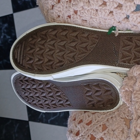 Gypsy Jazz Slip On Sneakers in Cream Tweet & Black Like New, Sz 8 - Picture 7 of 8